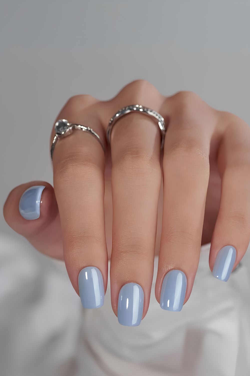 Light blue chrome effect mani