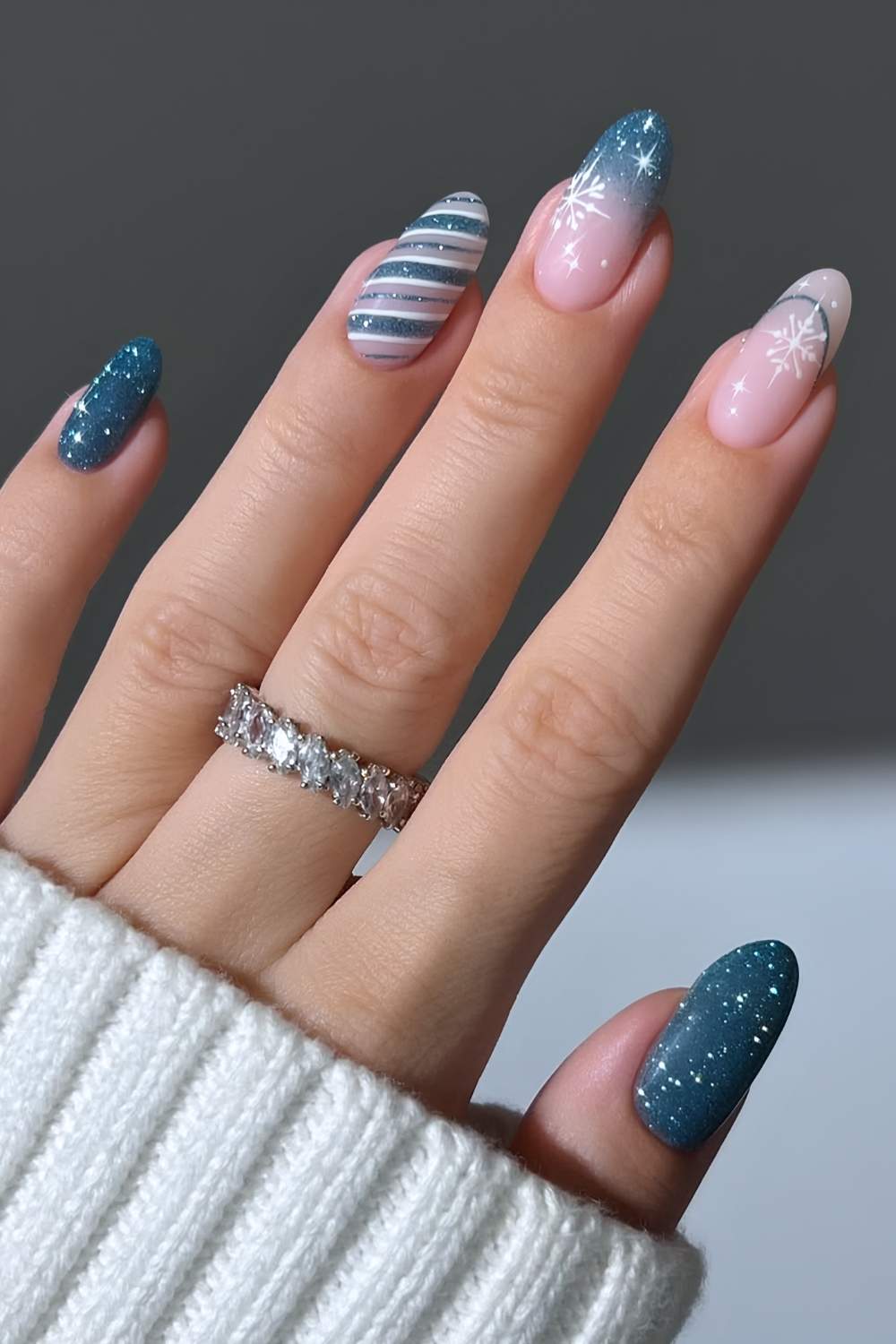 Sparkly blue Christmas themed nails