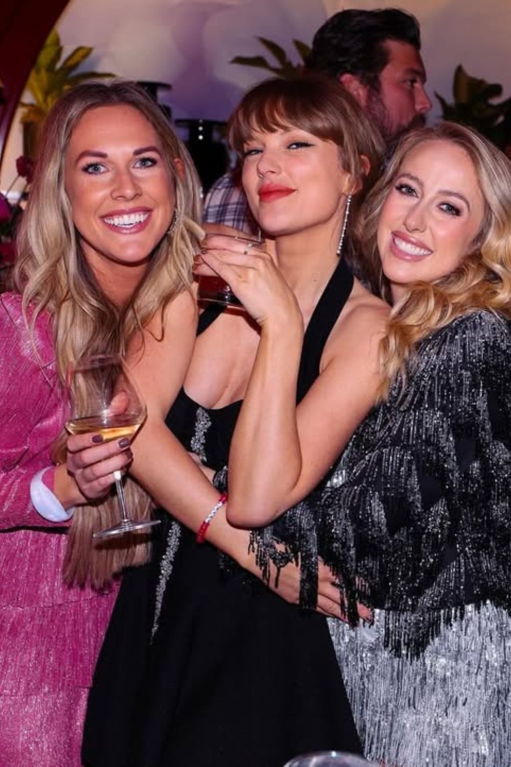 Taylor Swift and friends at her birthday party