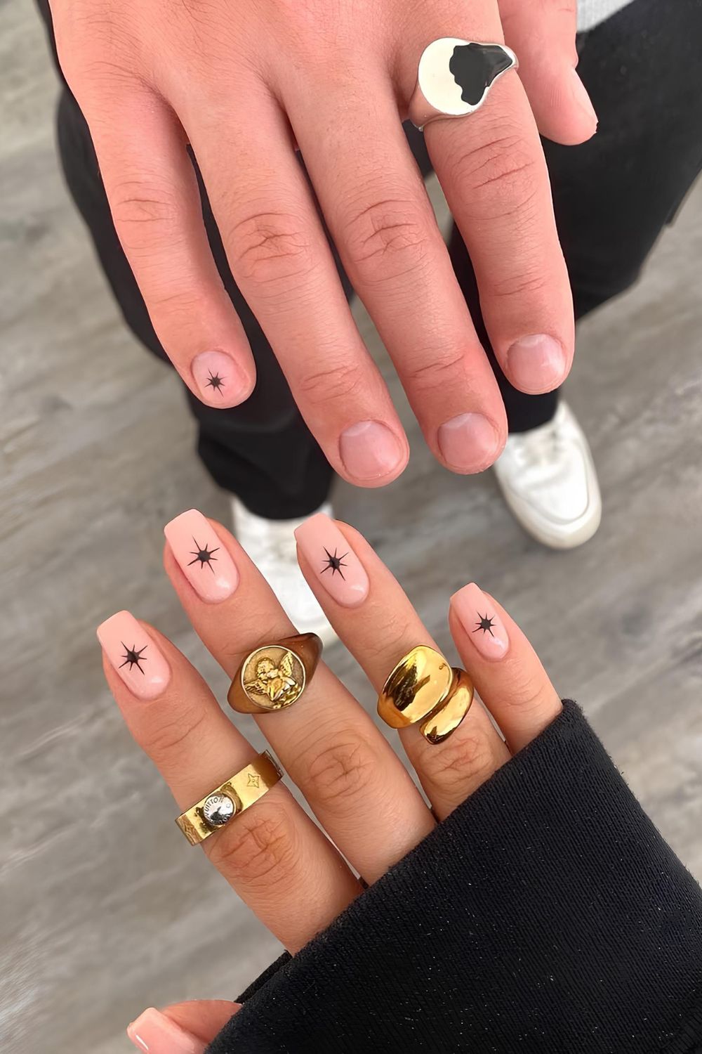 Twinning nude nails with black stars