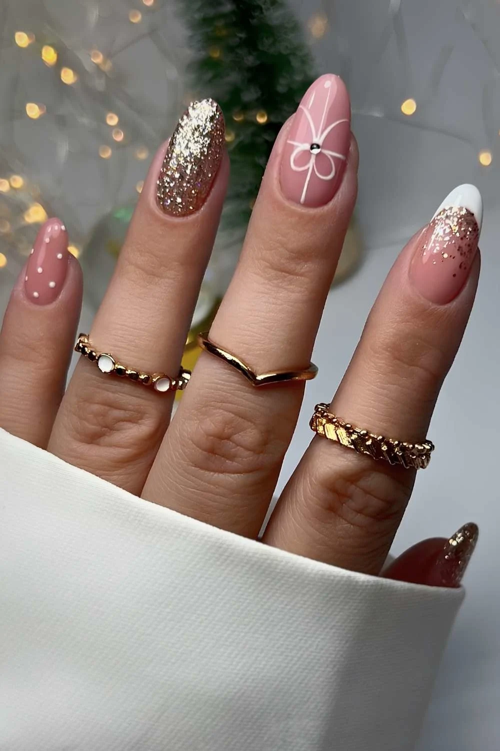 White and gold glitter Christmas themed mani