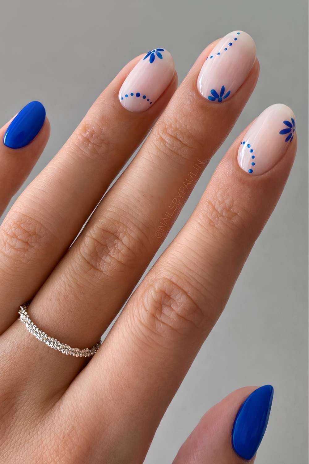 Blue and white nails with mediterranean florals