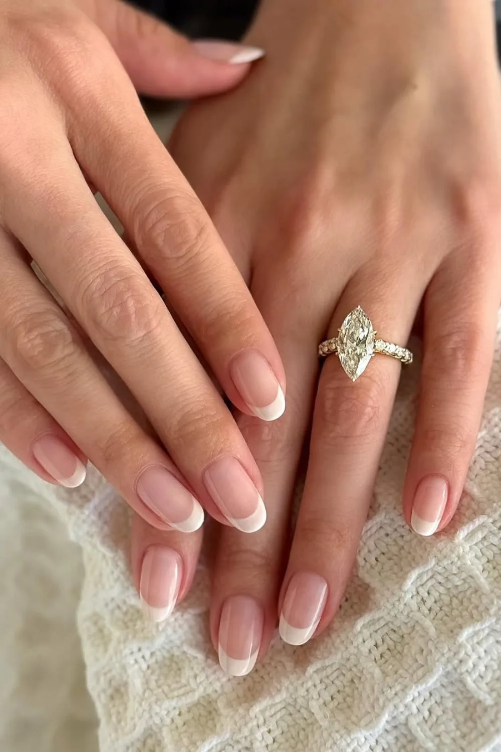 Classic French manicure Selena Gomez wore at the Golden Globes