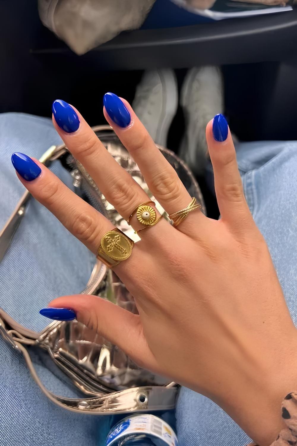 Classic royal blue nails