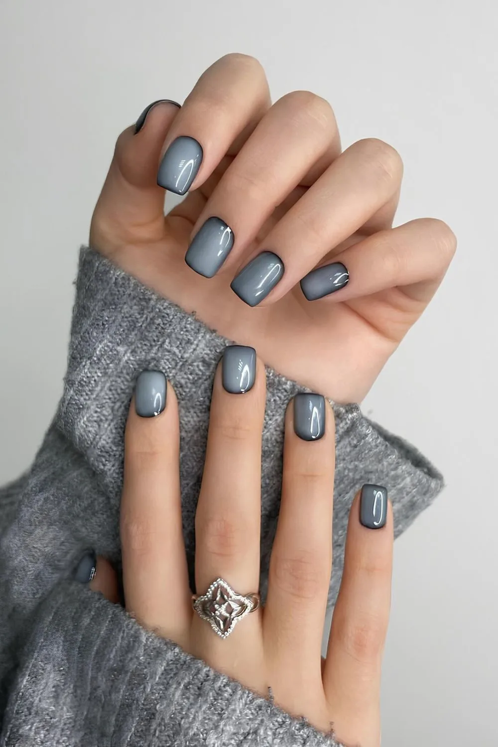 Gray and black aura nails