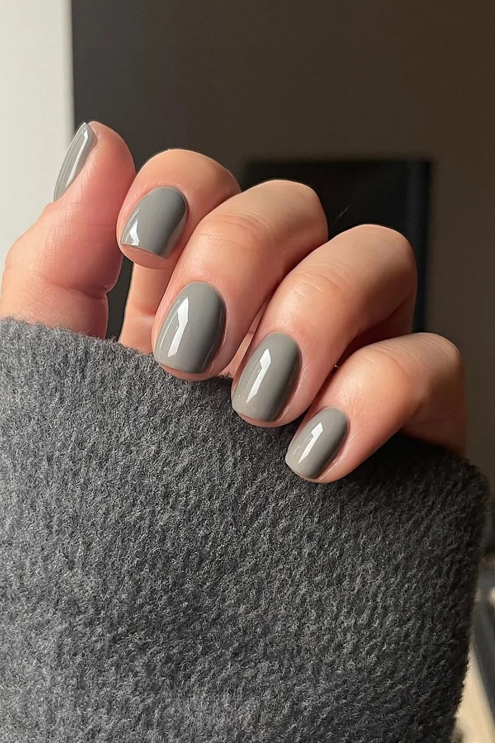 Gray nails