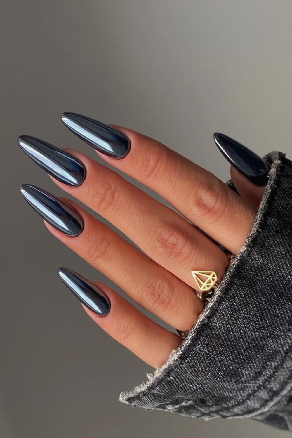 Gunmetal chrome nails