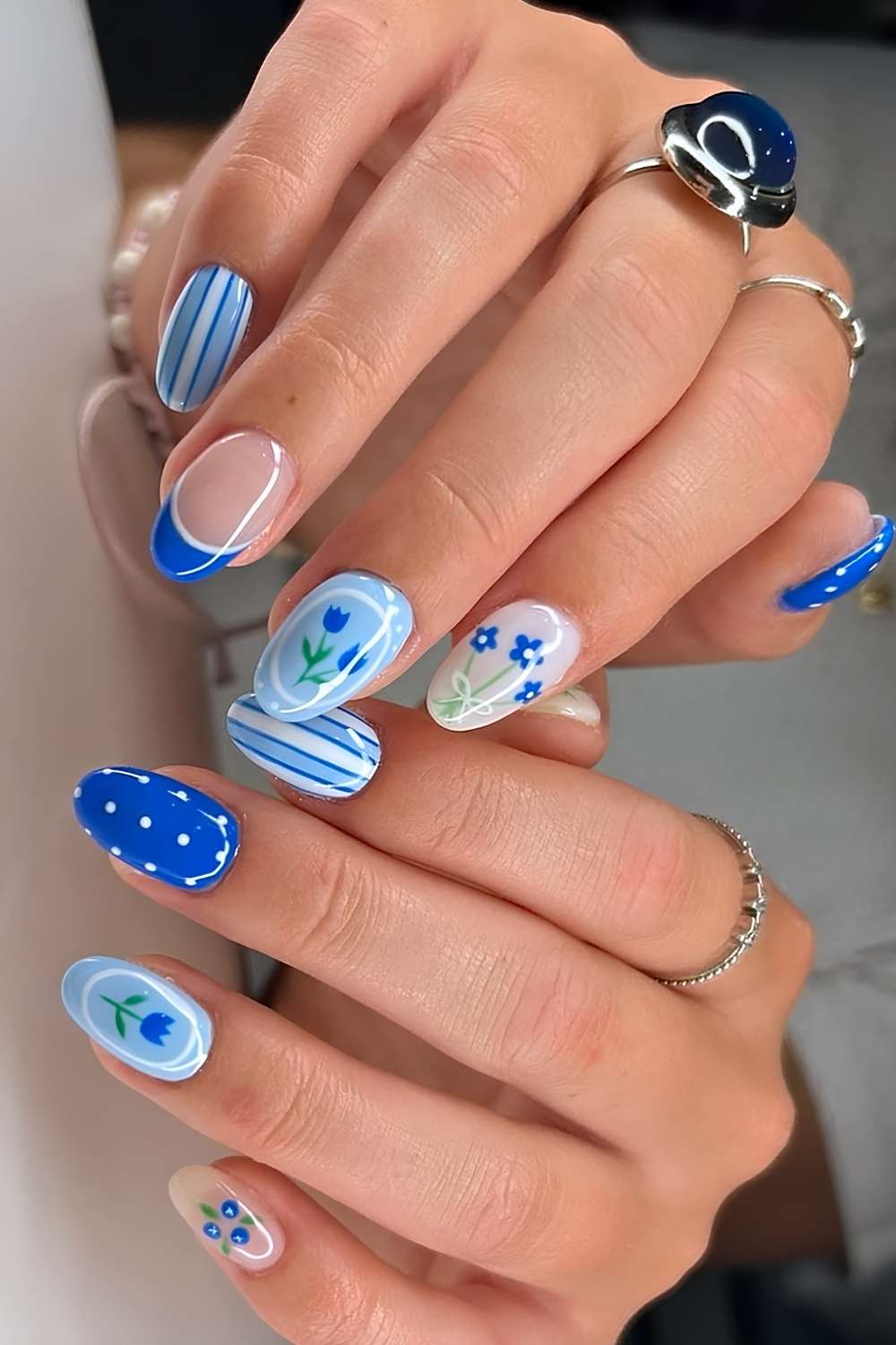 Mix and match nails in different shades of blue