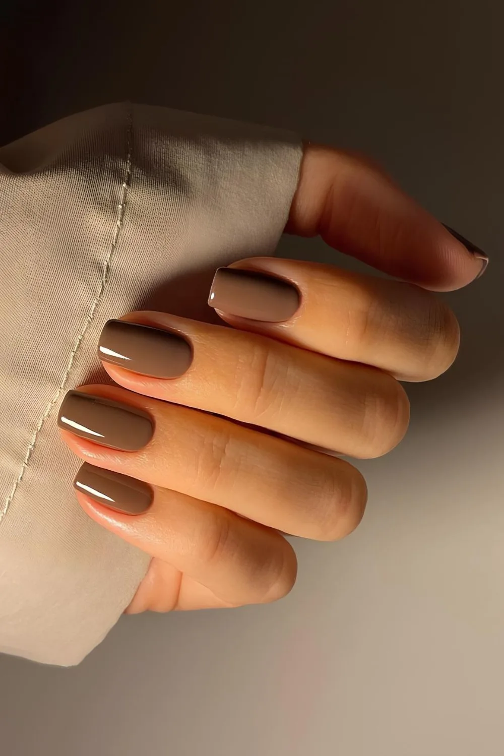 Mocha mousse nail color