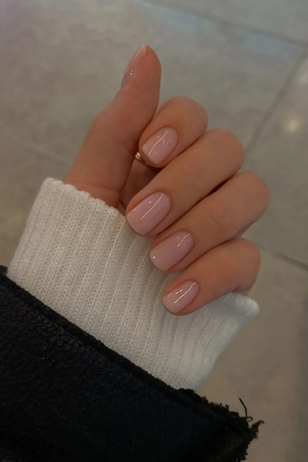 Neutral nails