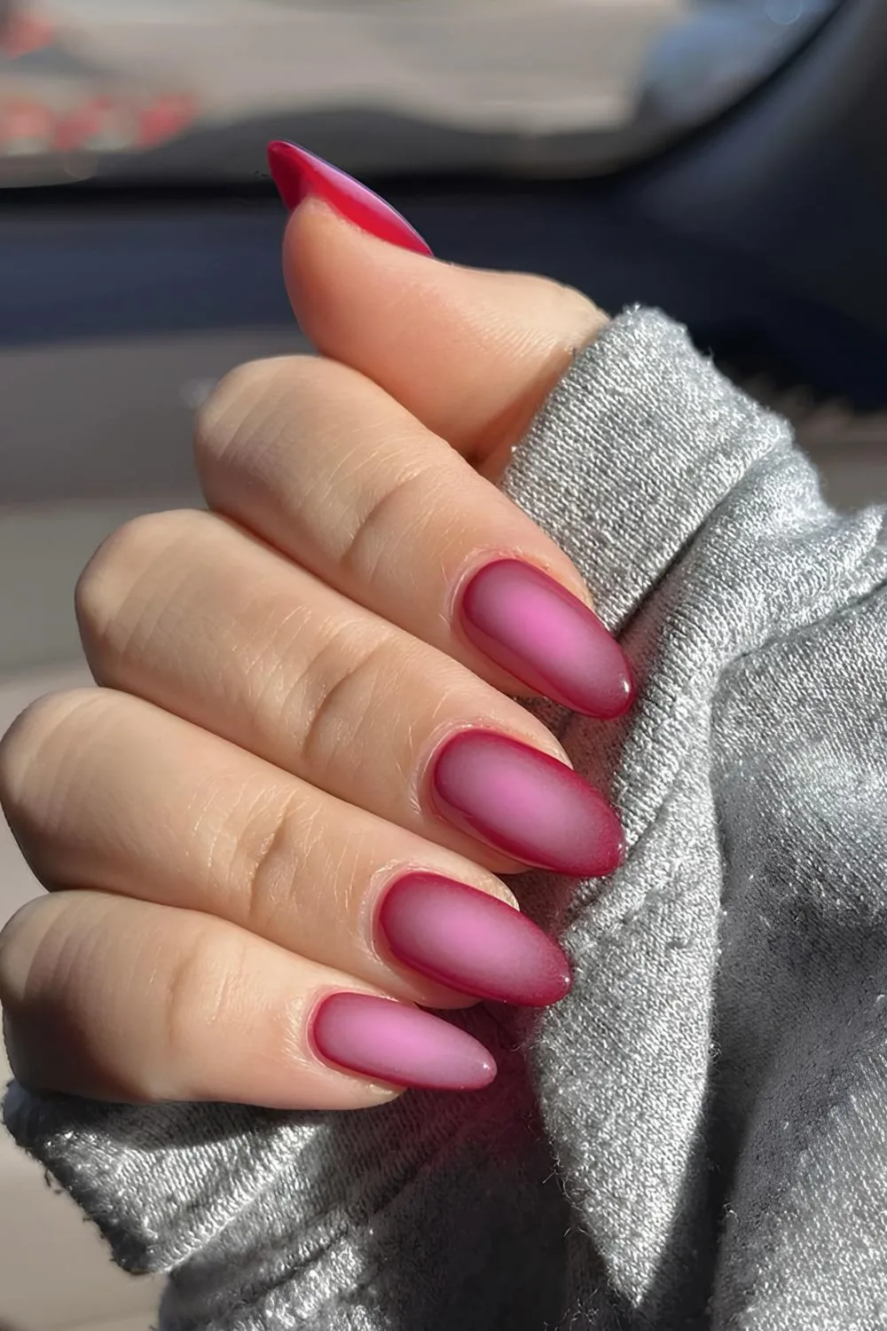 Pink and red aura manicure