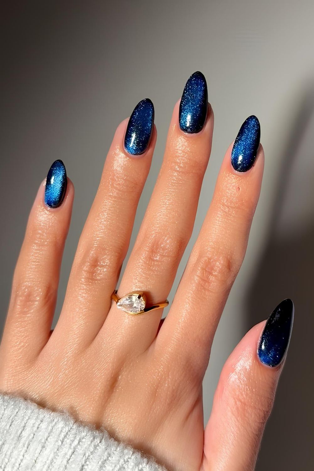 Royal blue velvet nails