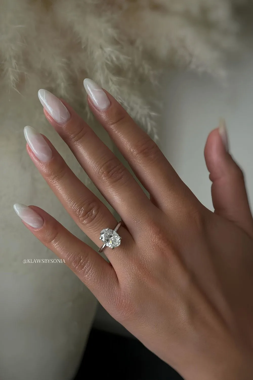 White marble effect manicure