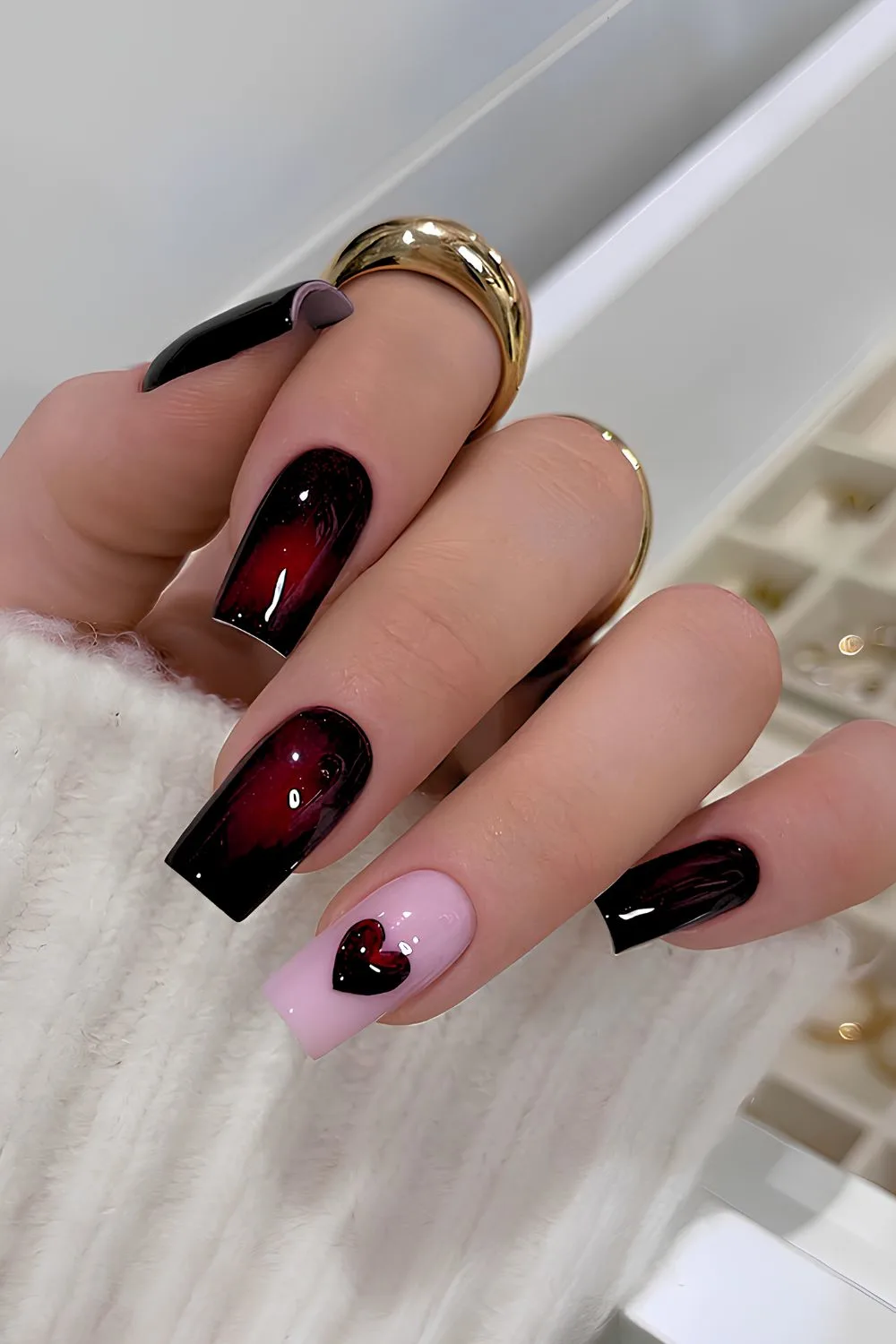 Black and red Valentine's Day nails