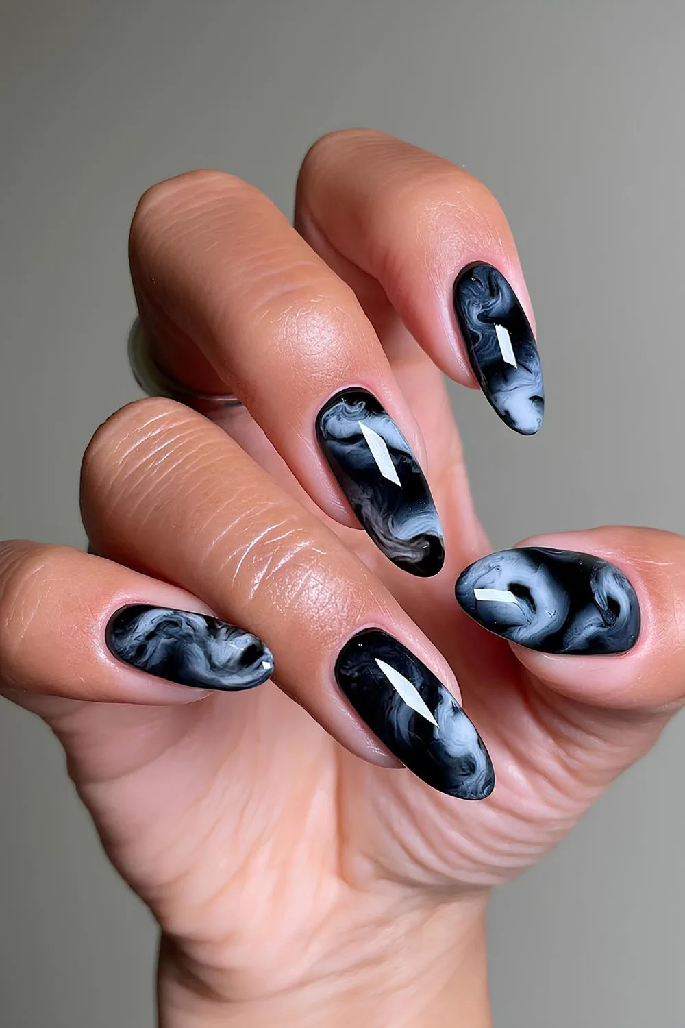 Black and white marble nails