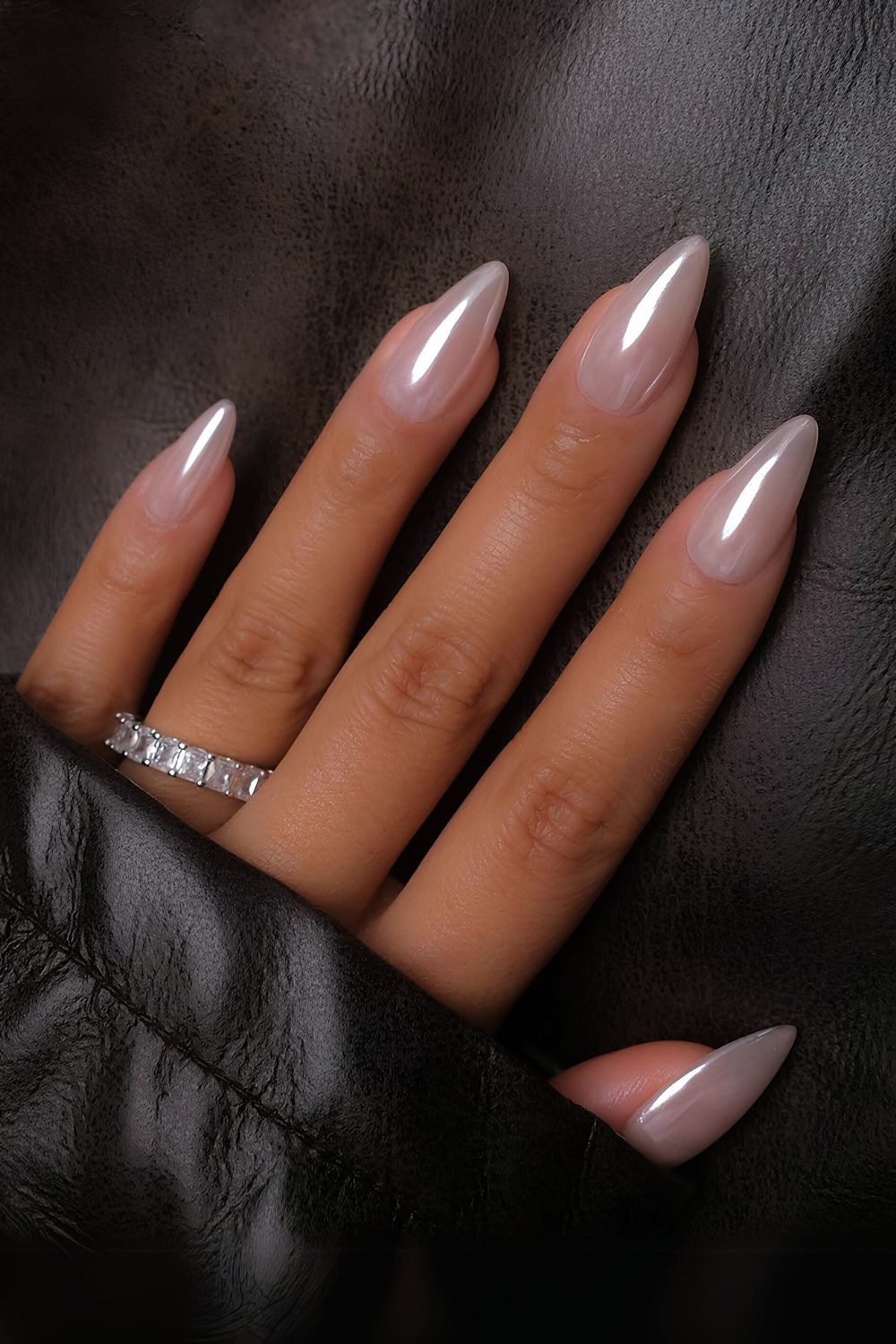 Milky white chrome-effect mani