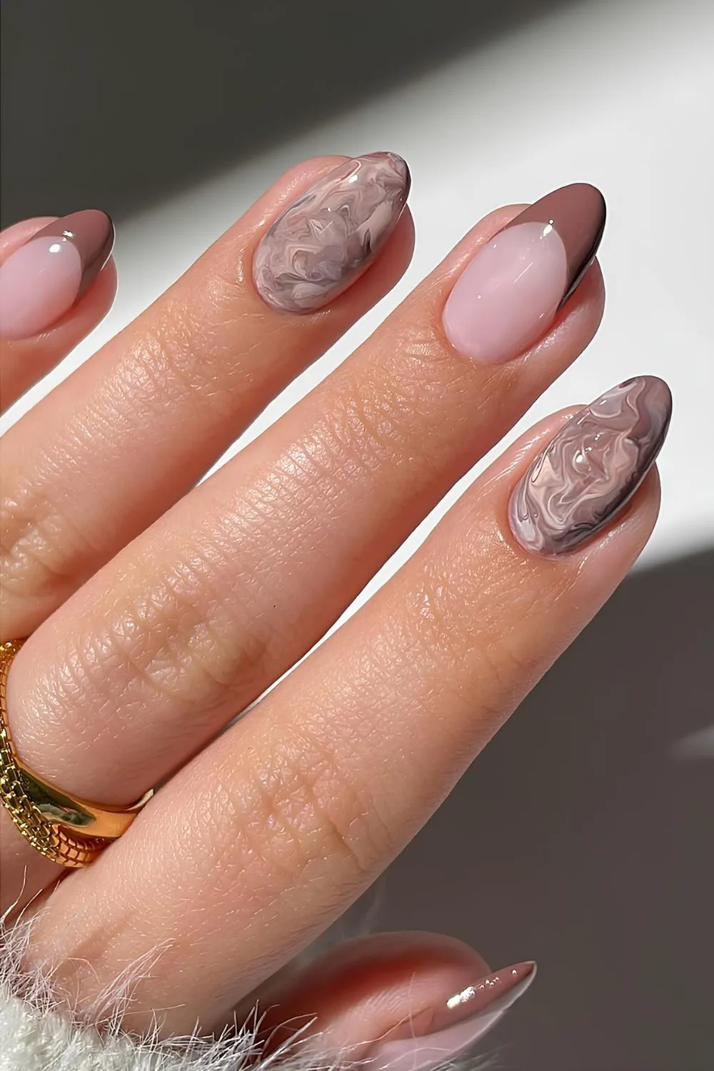 Mocha mousse marble French nails