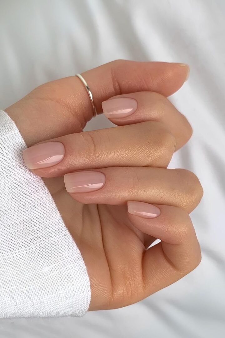 25 Clean-Girl Manicure Ideas for a Fresh and Polished Look