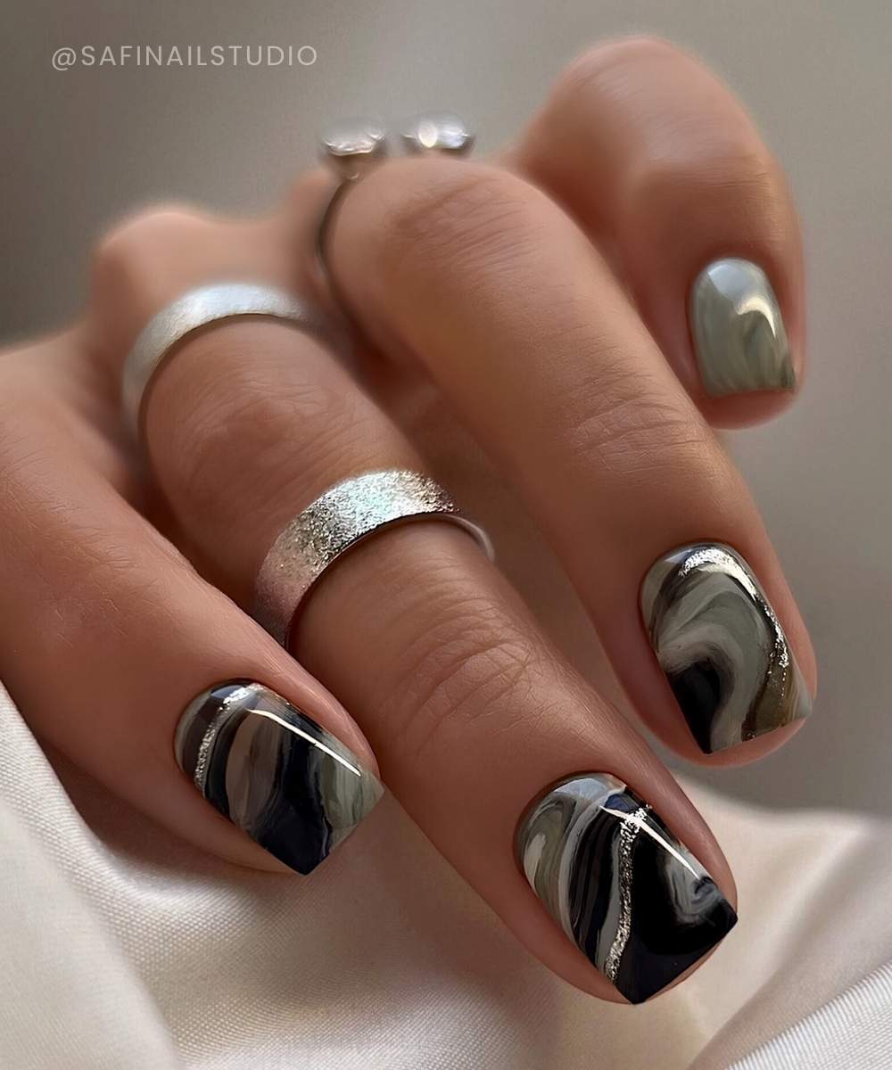 Short gray and black marble nails