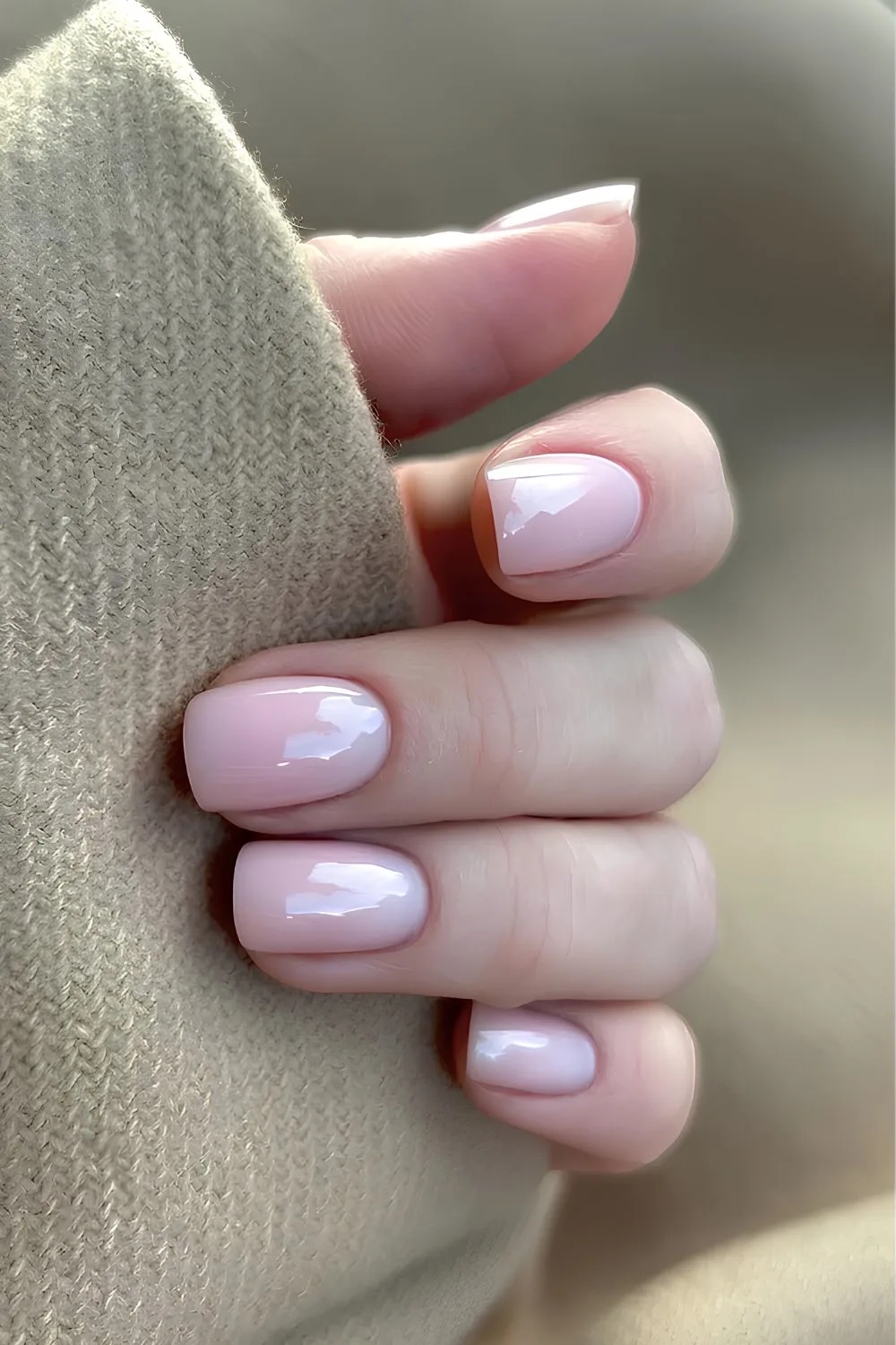 Solid milky pink mani