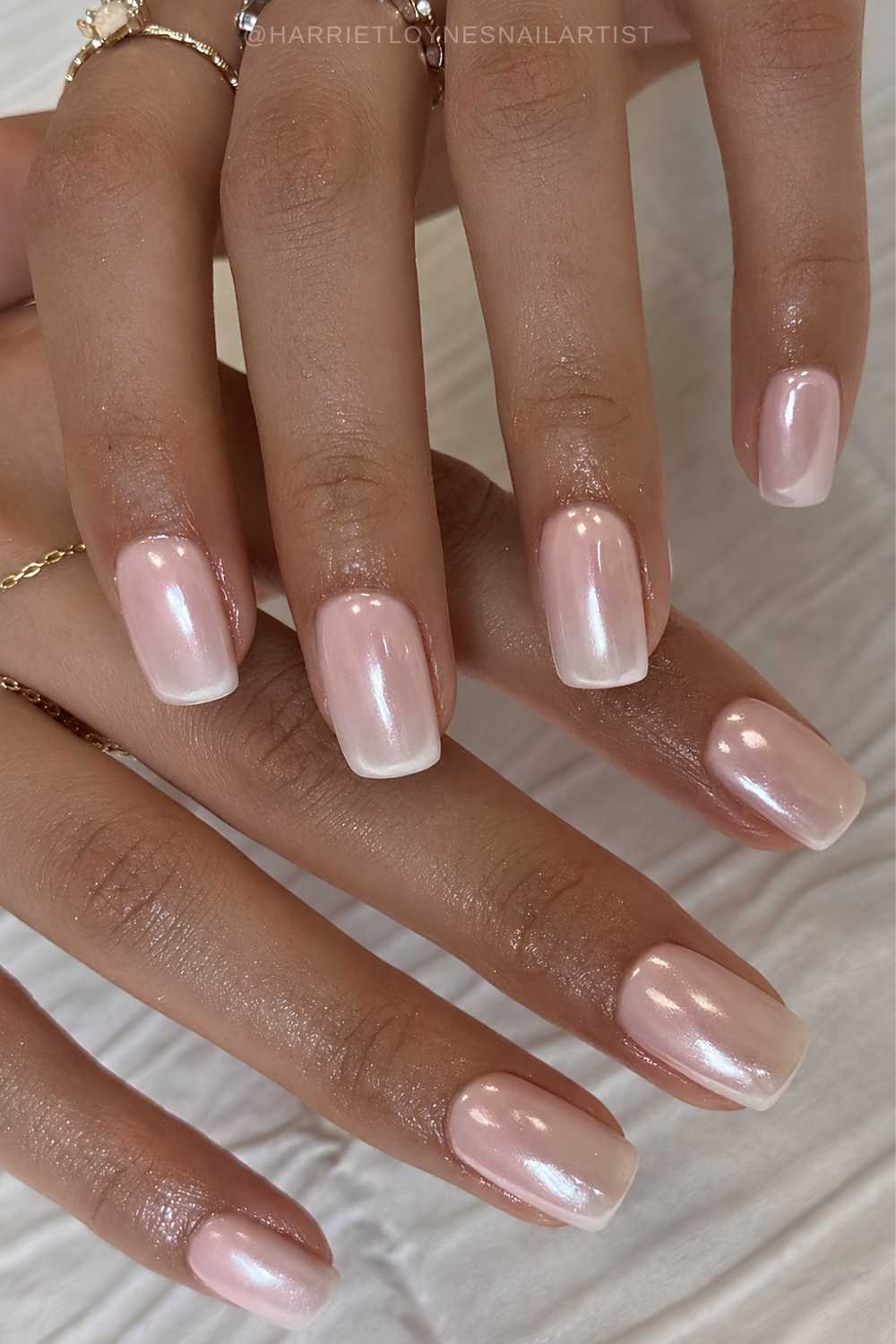 White pearl chrome mani