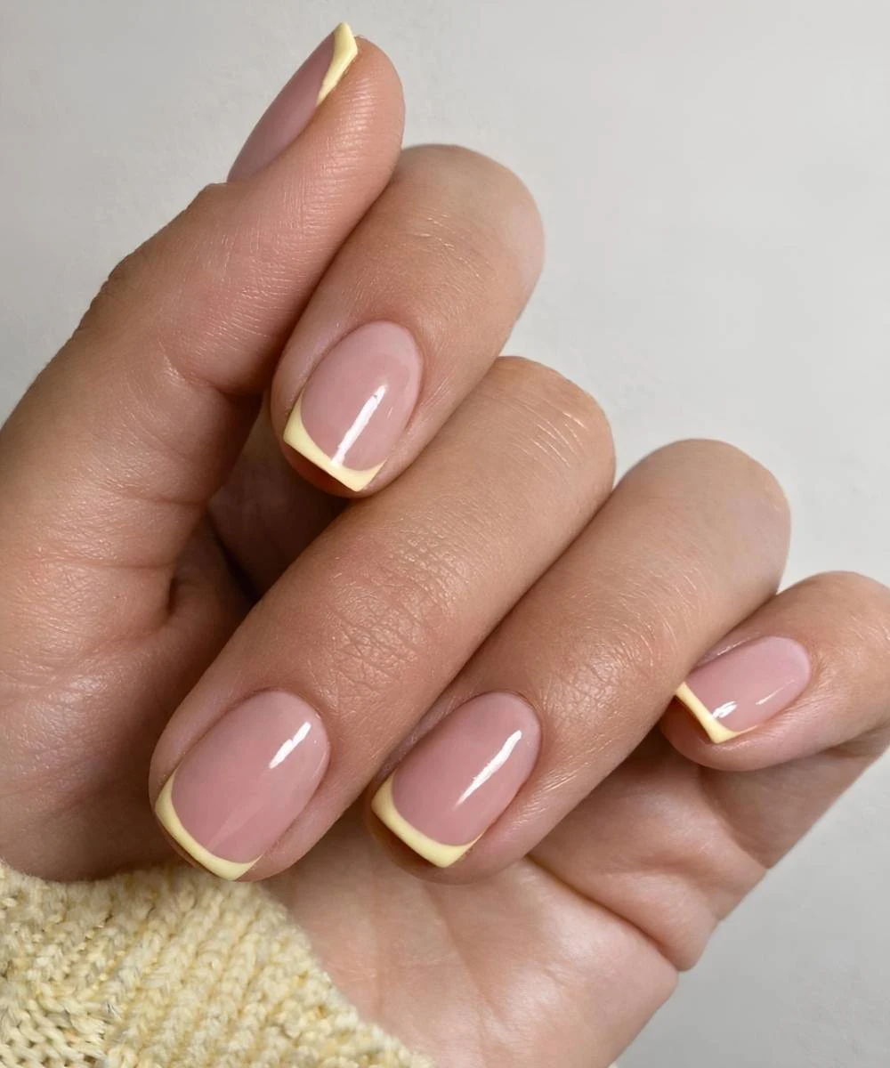 Butter yellow mini French manicure