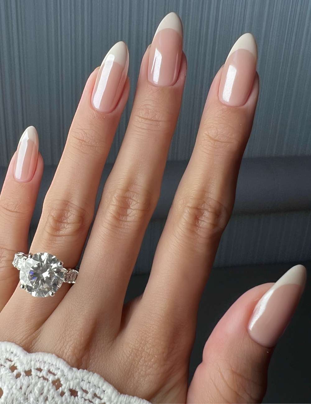 Chromed vanilla French manicure