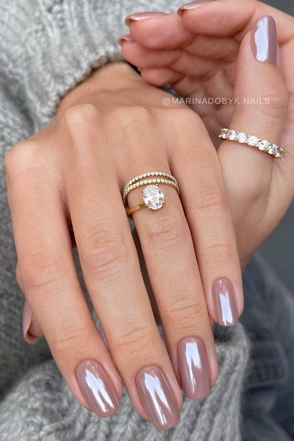 Elegant mauve chrome nails