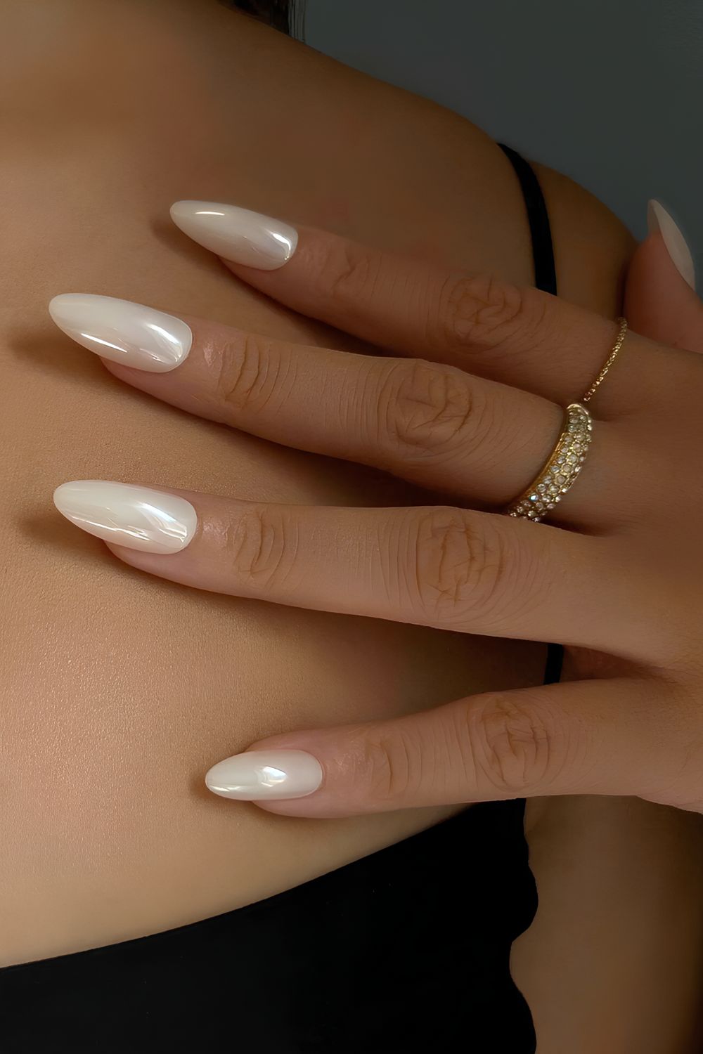 Pearly white chrome manicure