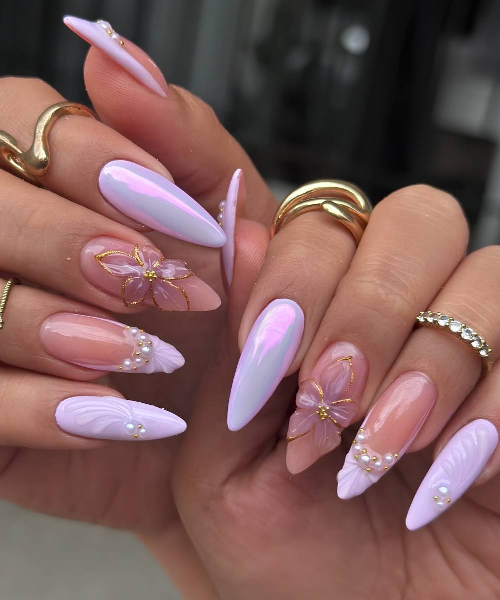 Soft purple nails with textured floral art