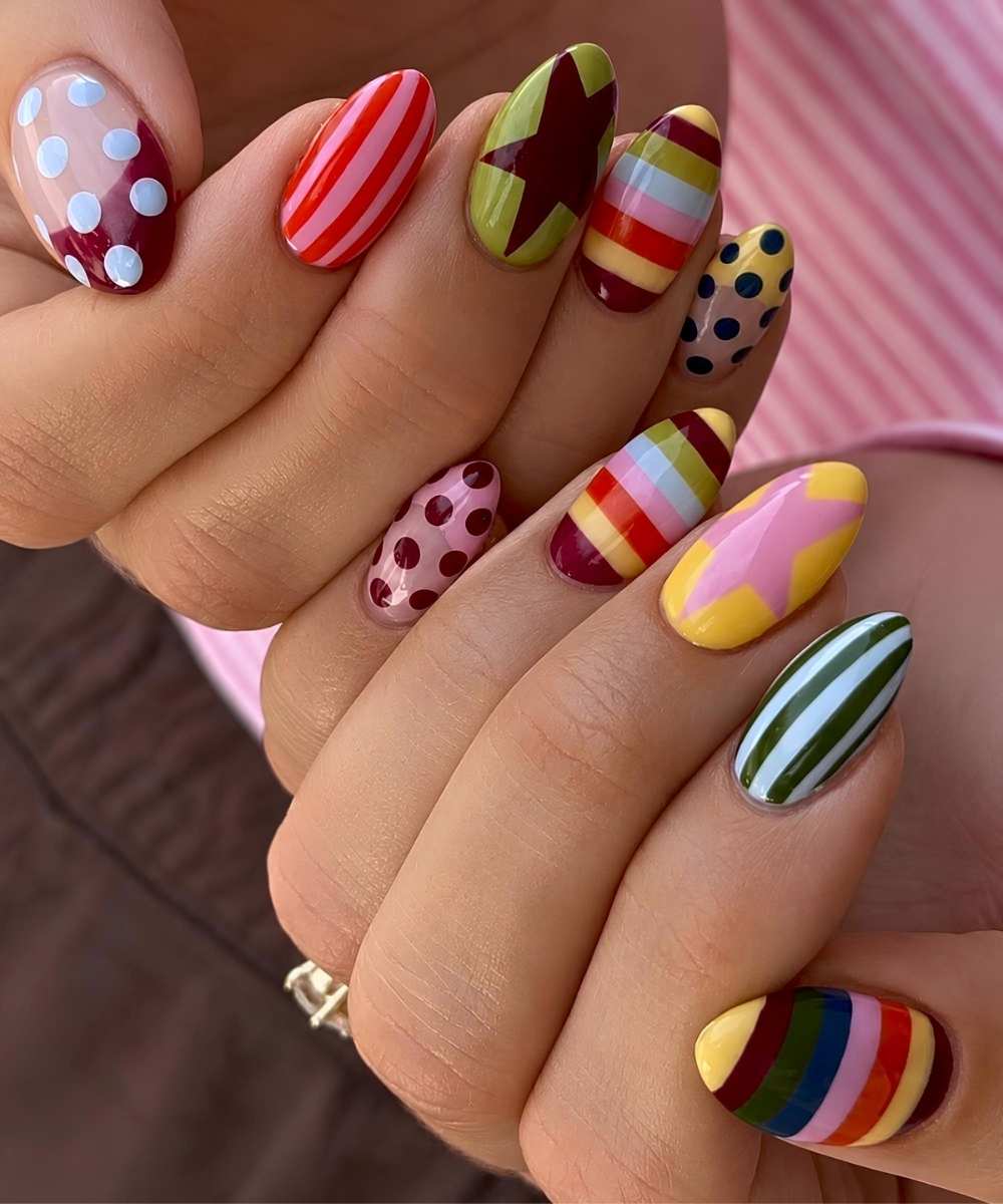 Mixed pattern nails in different colors