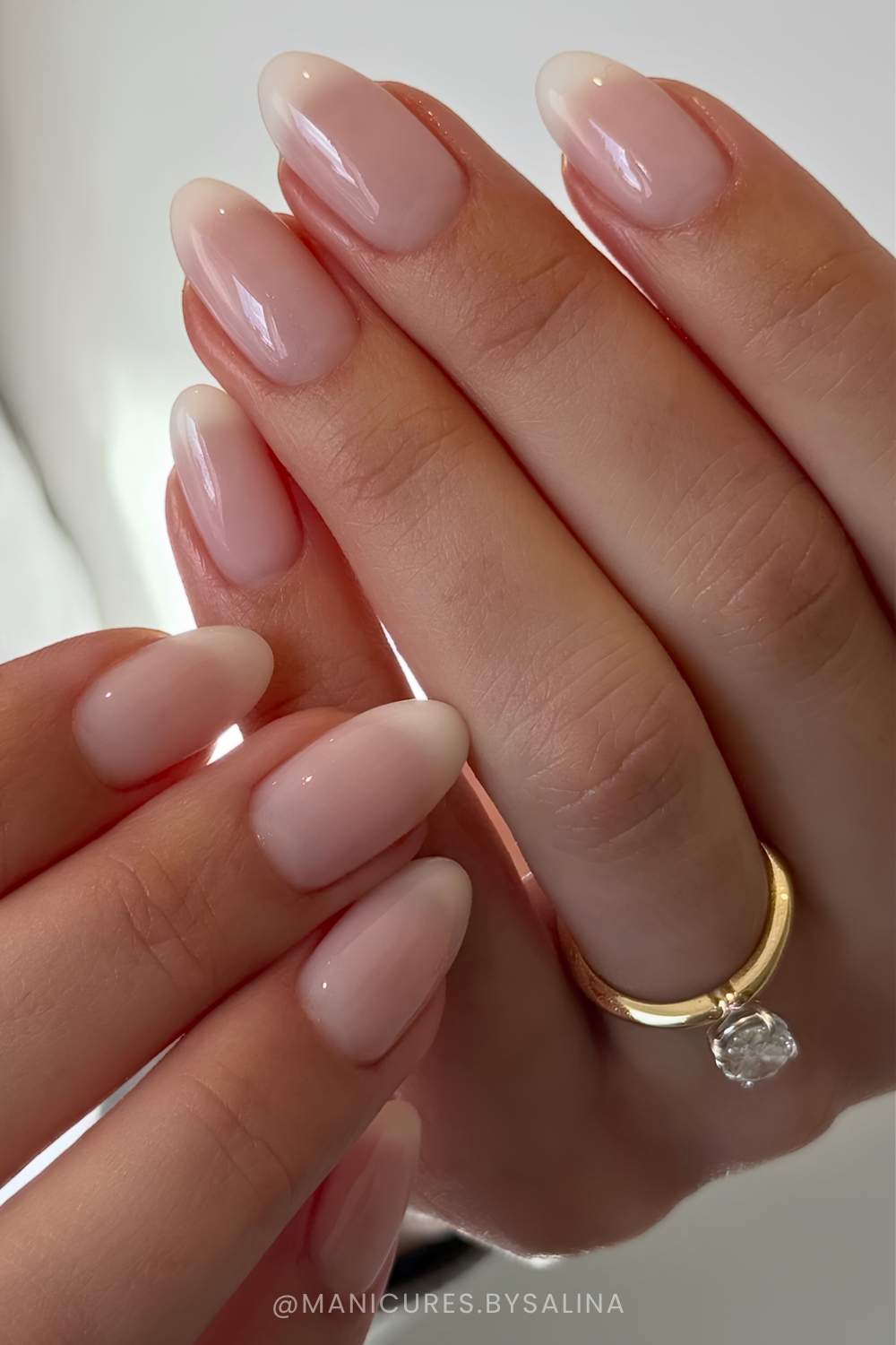 Off white blurred French manicure