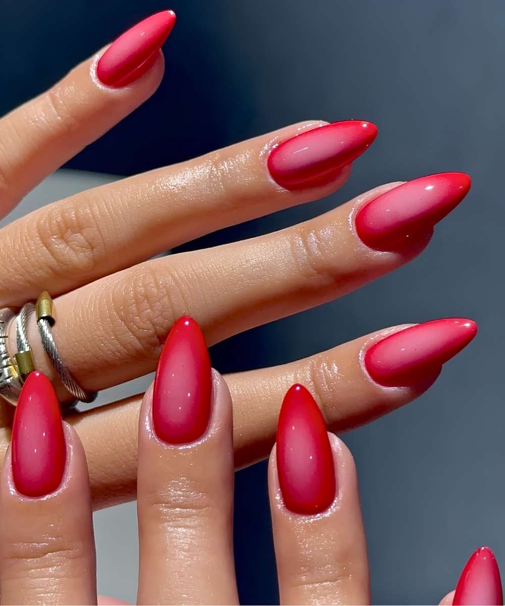 Red spring aura manicure