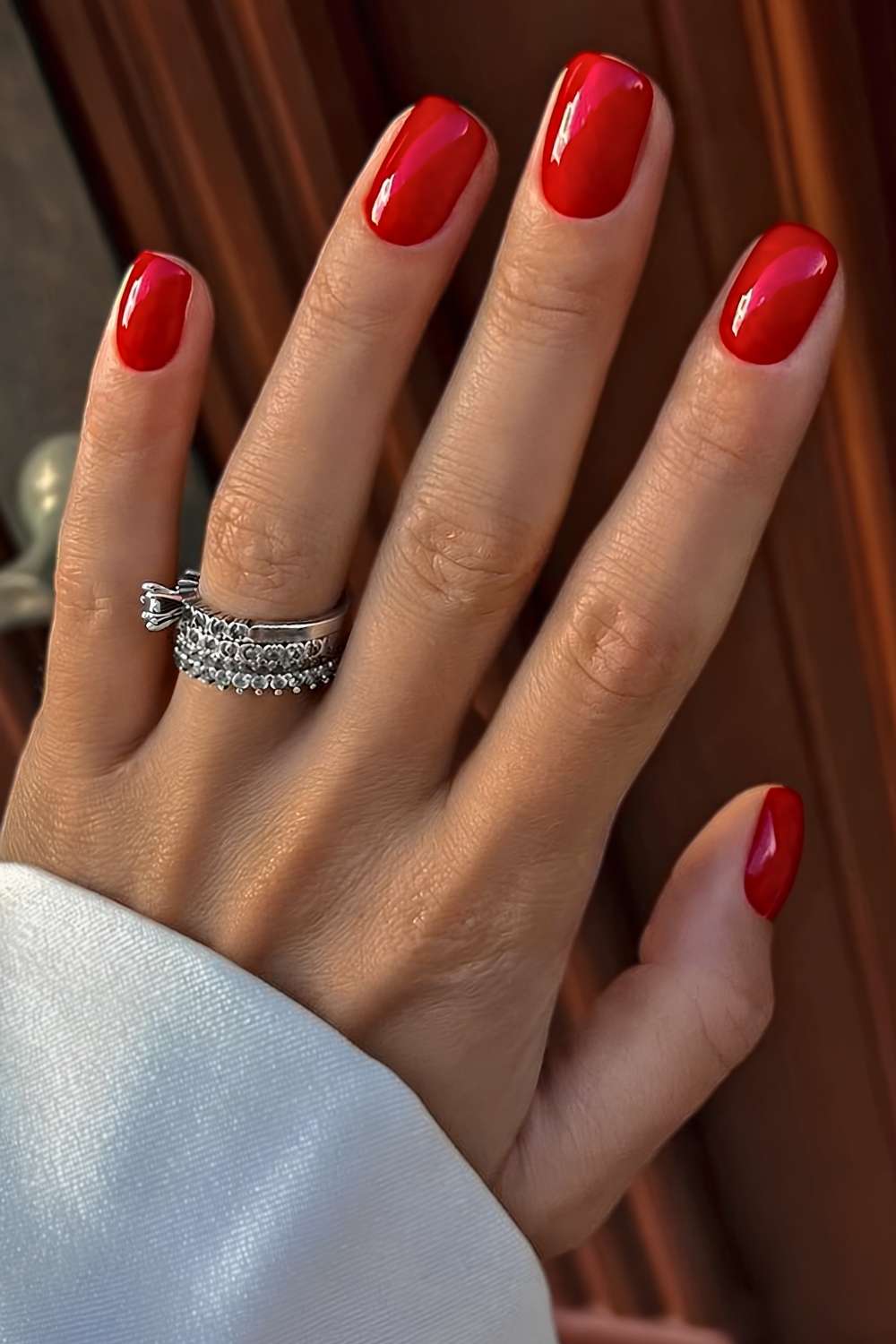 Short classic red manicure