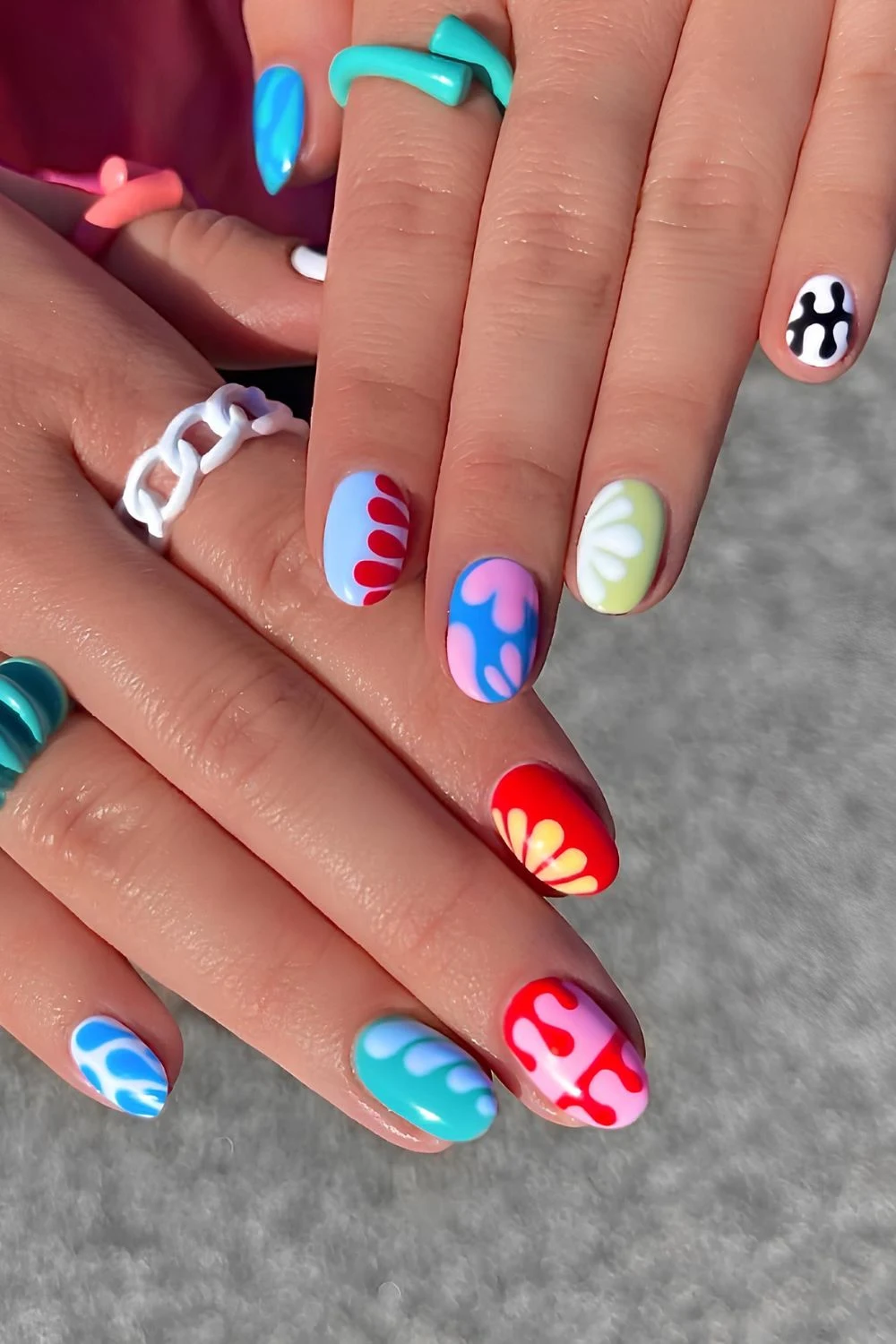 Colorful abstract floral mani