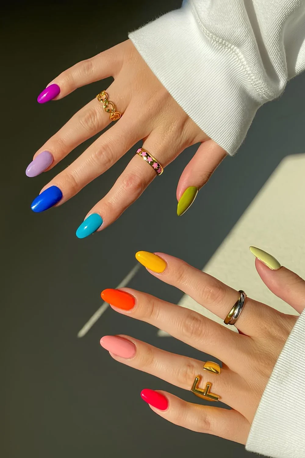 Colorful solid nails