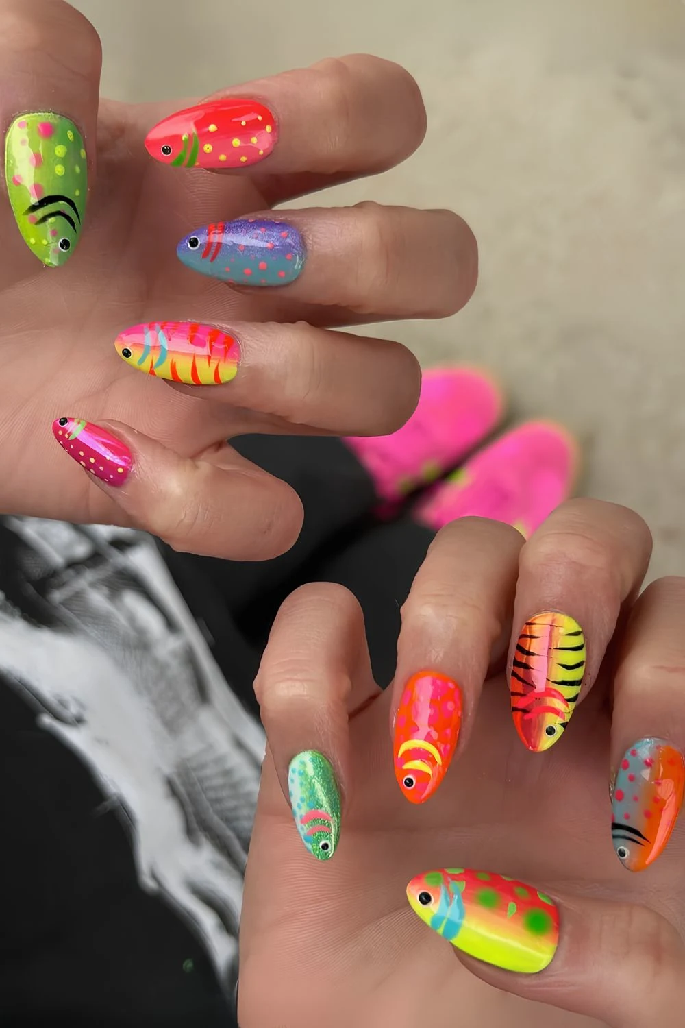 Fluorescent fishing-lure nails