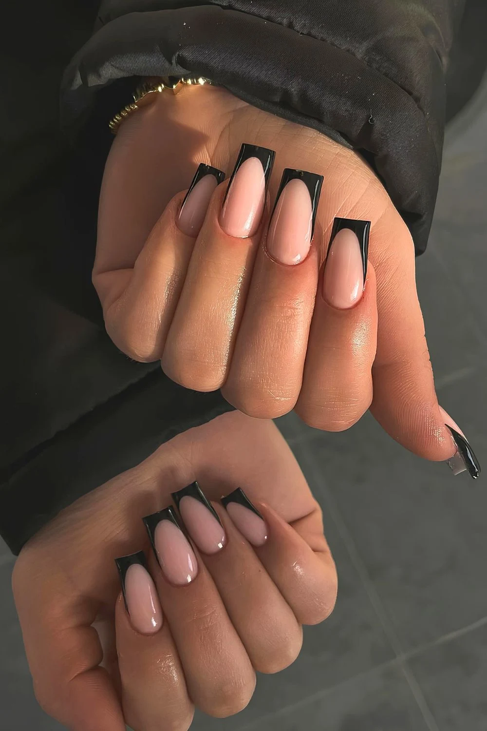 Glowy black French mani