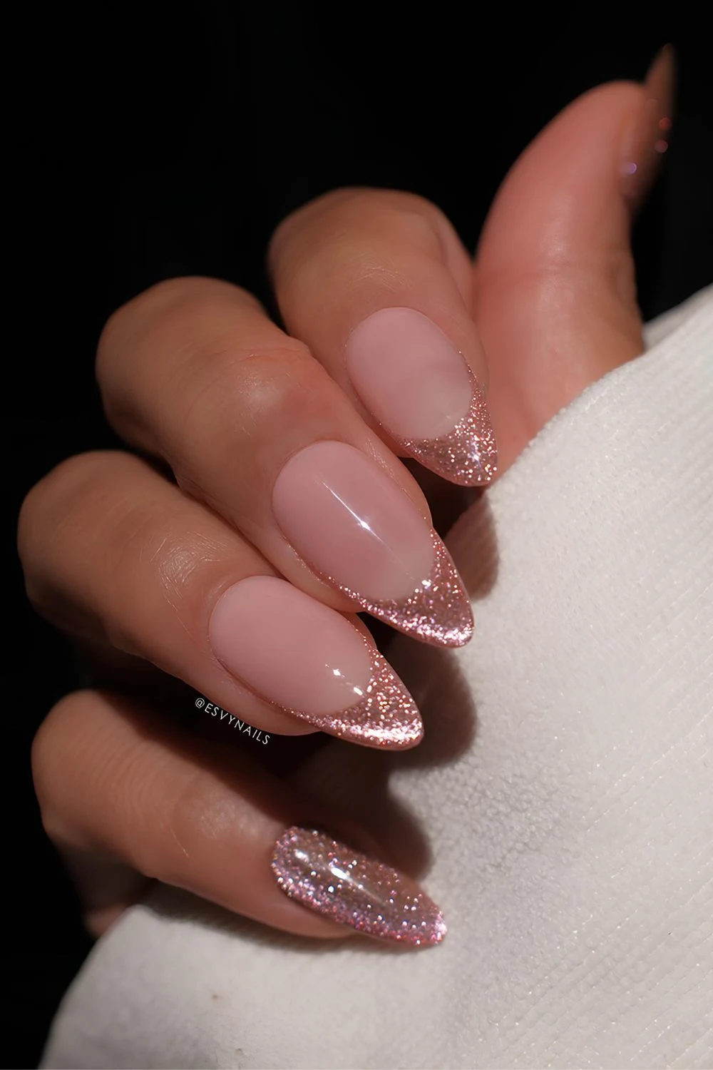 Pink cat-eye French mani