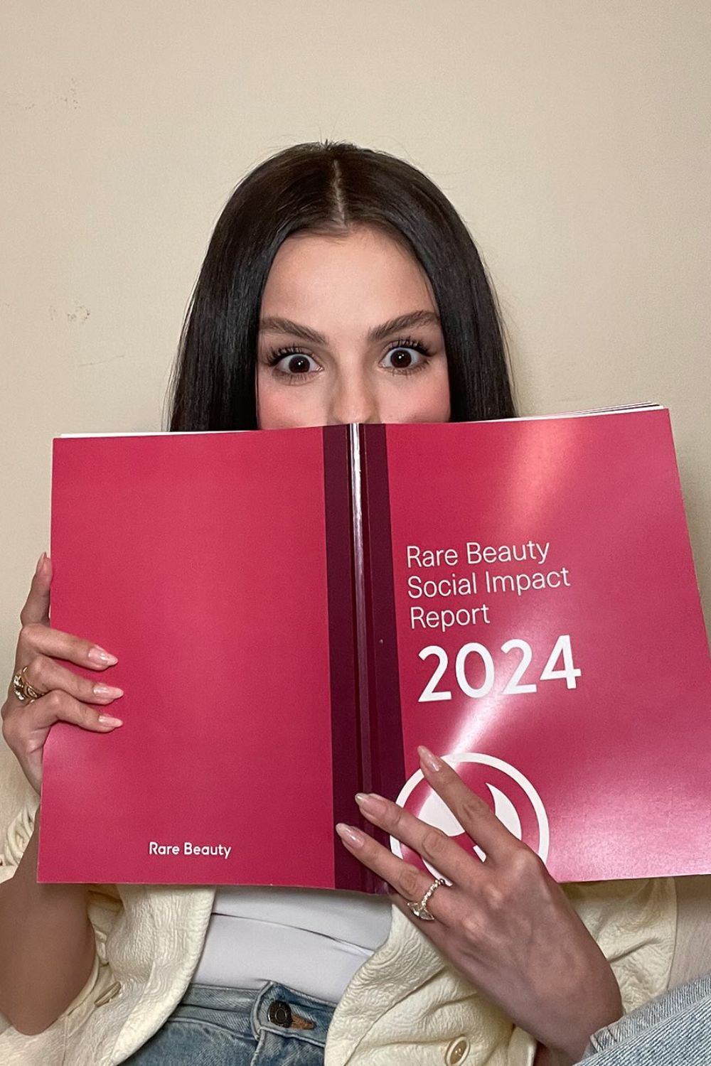 Selena Gomez showing off her glass nails at Rare Beauty Mental Helth Simmit