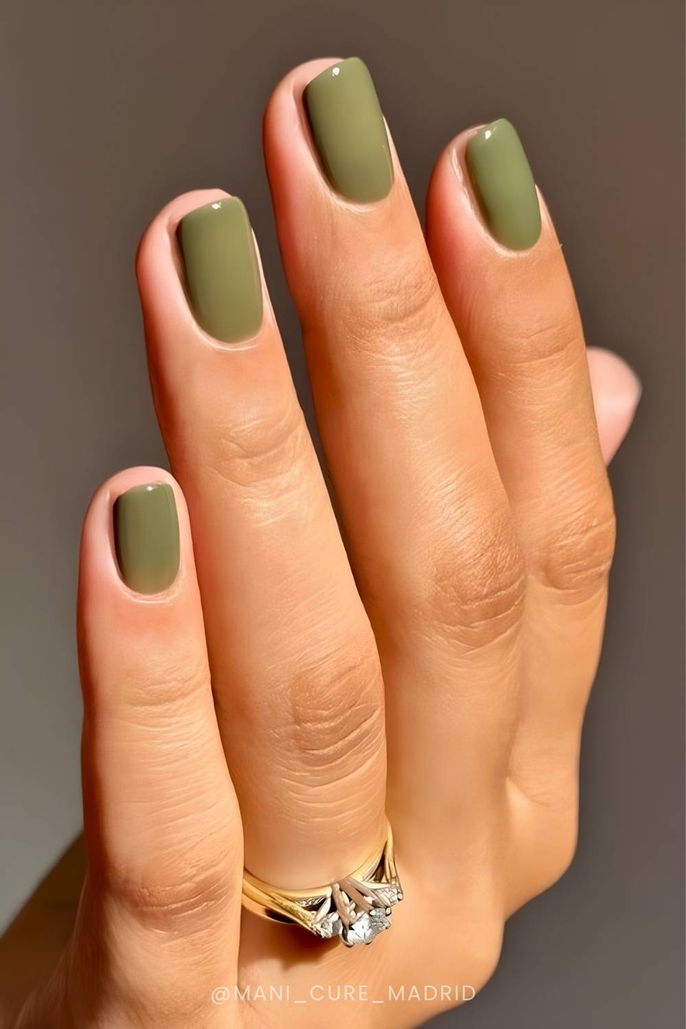 Short full coverage olive green nails