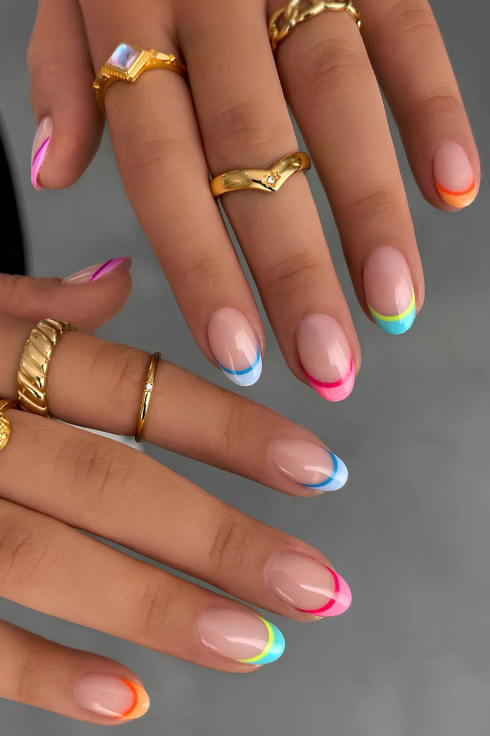 Colorful outlined French tip manicure