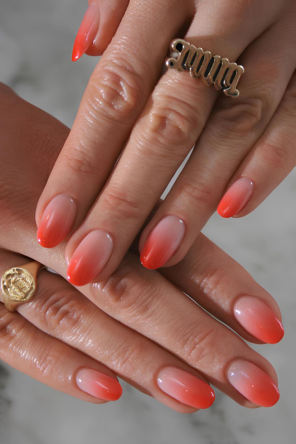 Coral ombre manicure