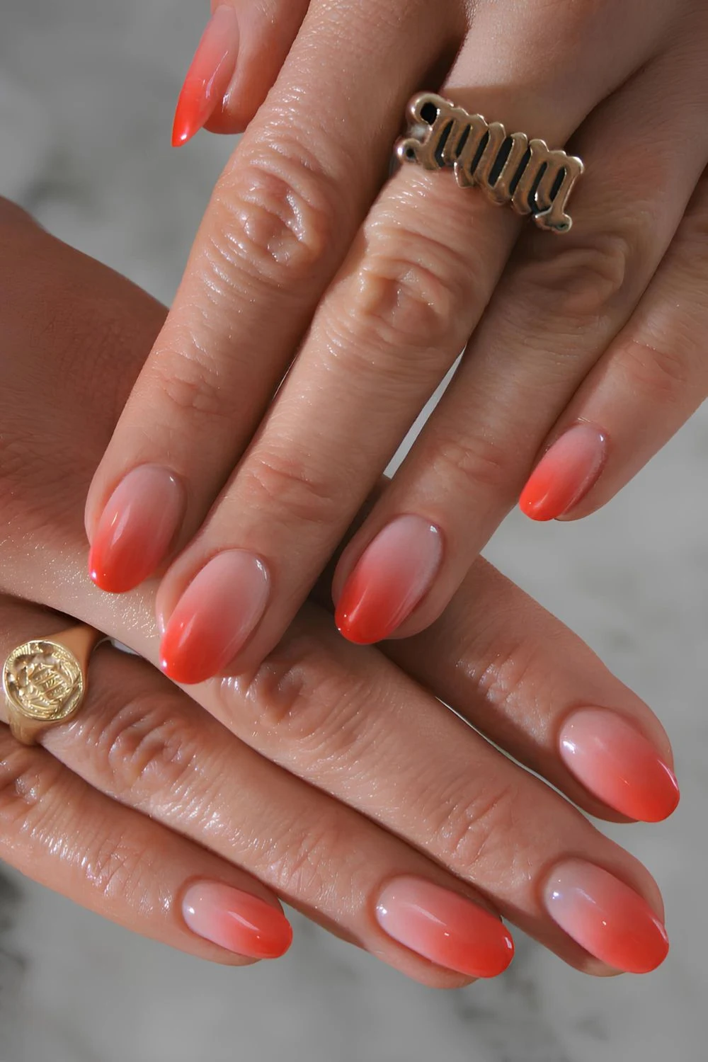 Coral ombre manicure