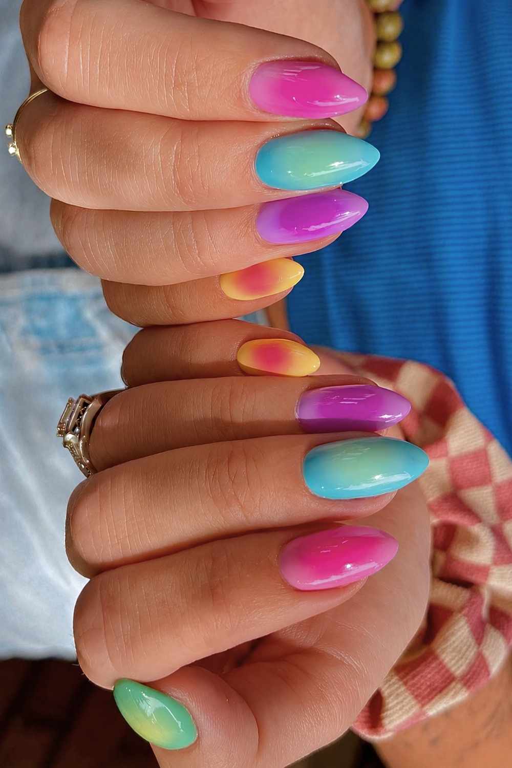 Multicolor aura effect nails