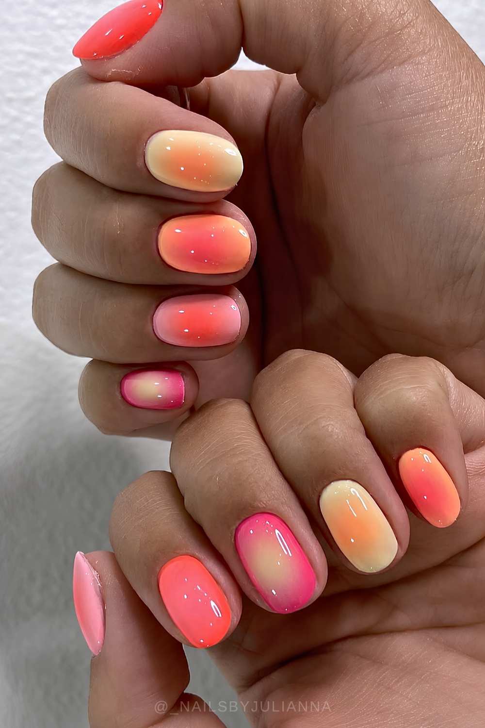 Short sunset aura nails