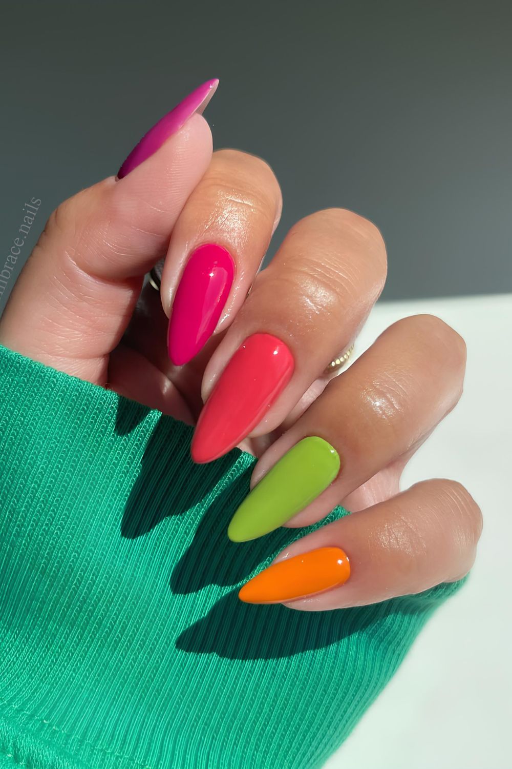 Skittle mani