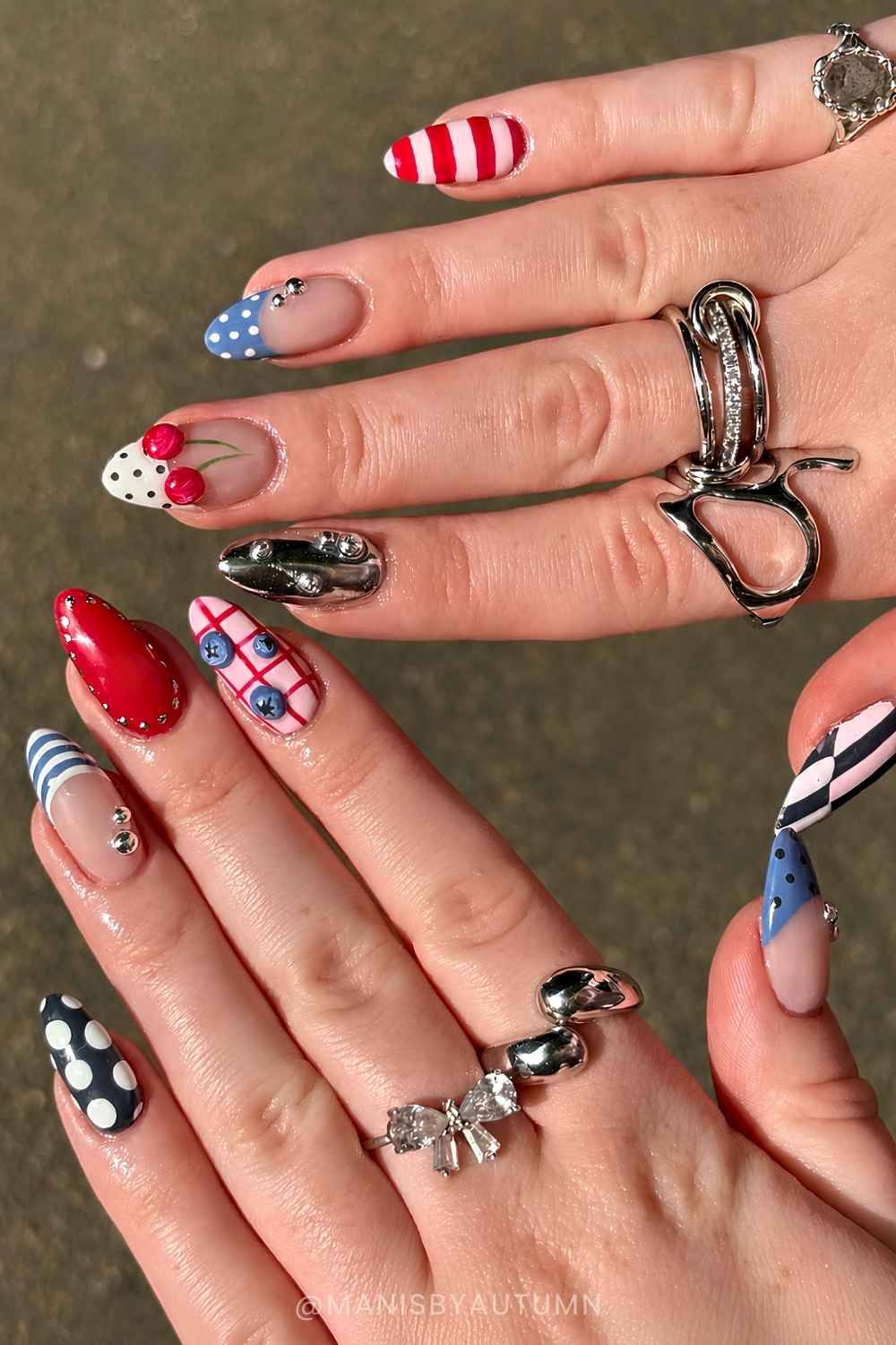 Textured 4th of July manicure