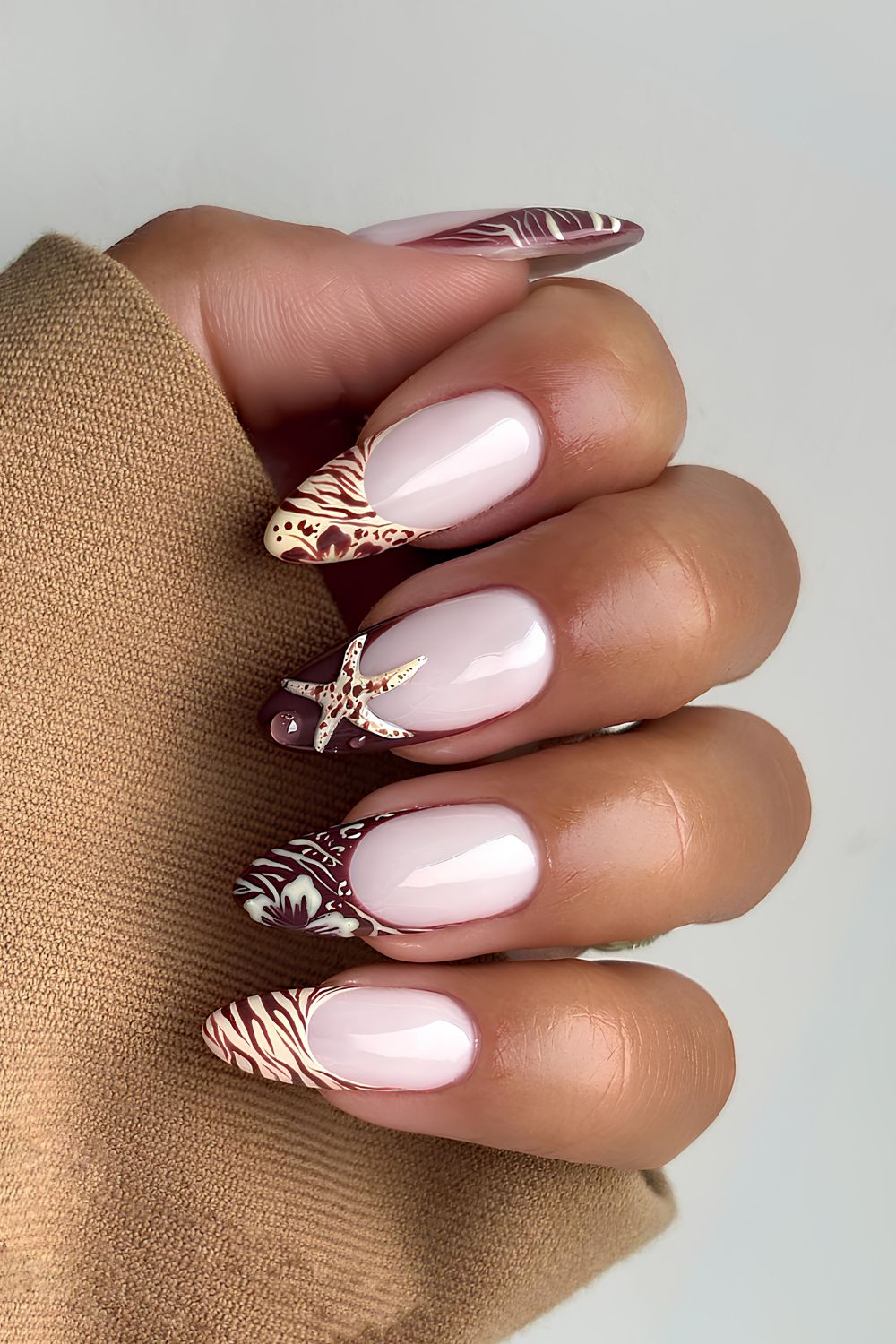 Brown and beige French tips with starfish design