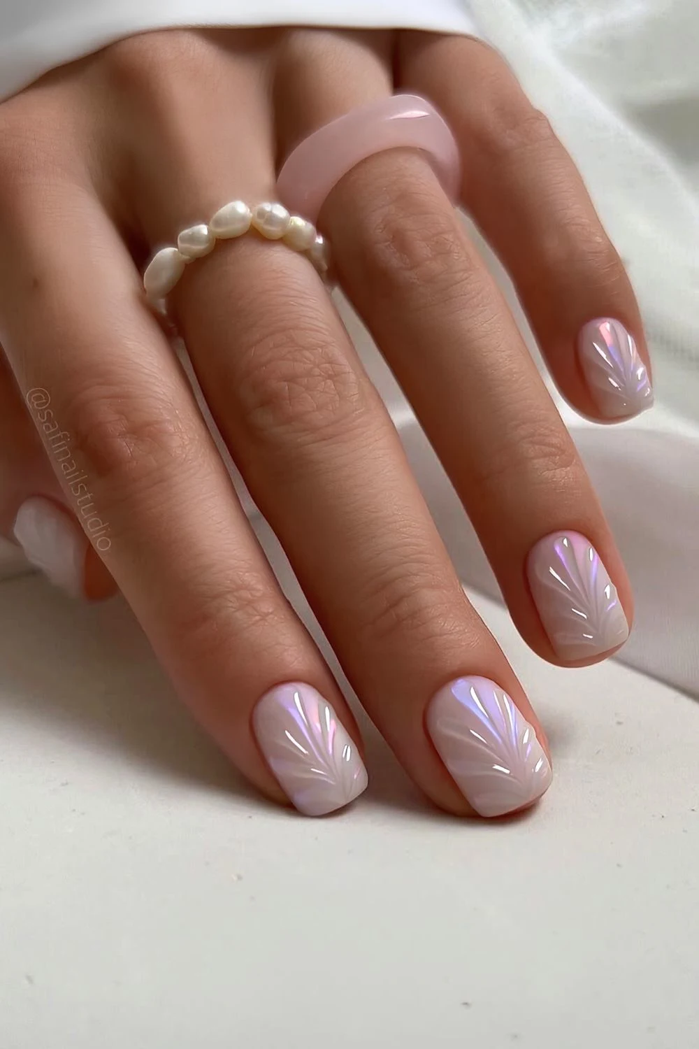 Chrome 3d white seashell nails